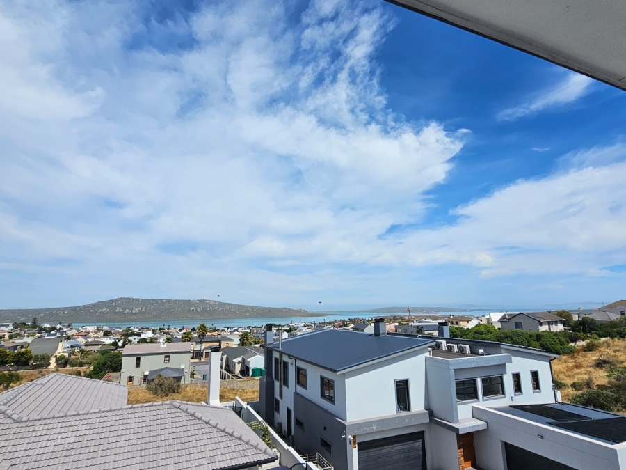 5 Bedroom Property for Sale in Myburgh Park Western Cape